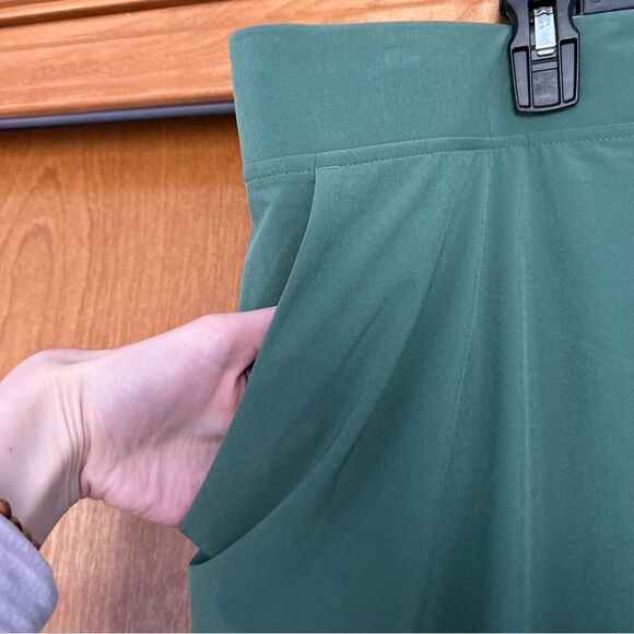 Athleta Brooklyn Mid Rise Ankle Pants in Vineyard Green Plus Size 22 - Picture 7 of 13